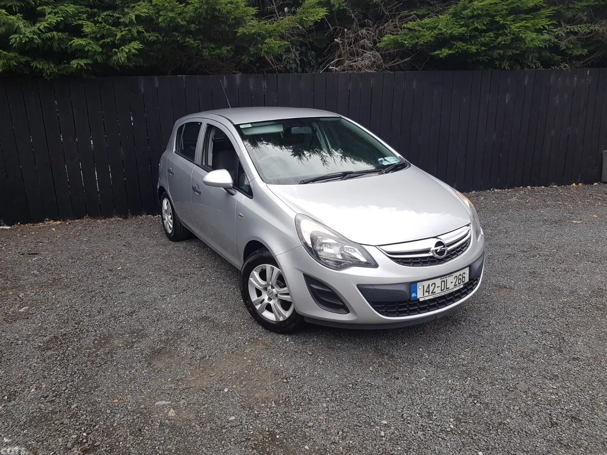 Opel Corsa Hatchback, Petrol, 2014, Silver