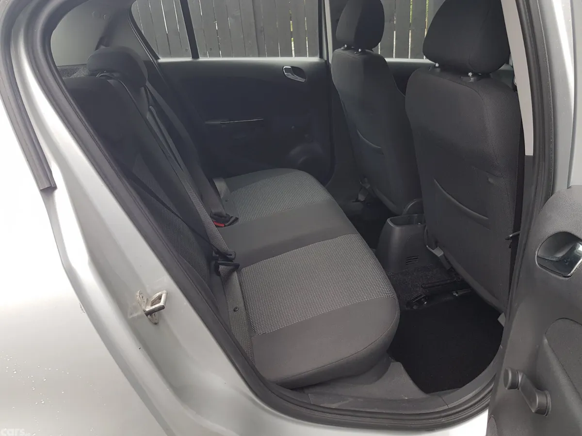 Opel Corsa Hatchback, Petrol, 2014, Silver