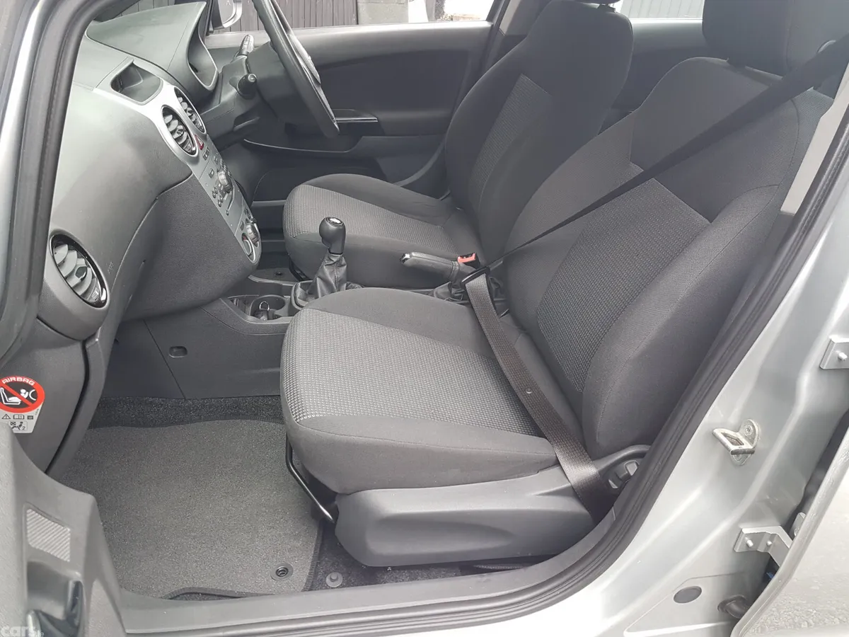 Opel Corsa Hatchback, Petrol, 2014, Silver