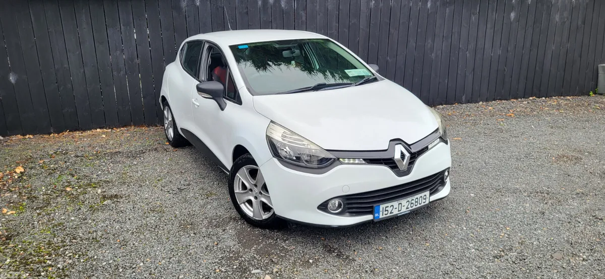 Renault Clio Hatchback, Petrol, 2015, White