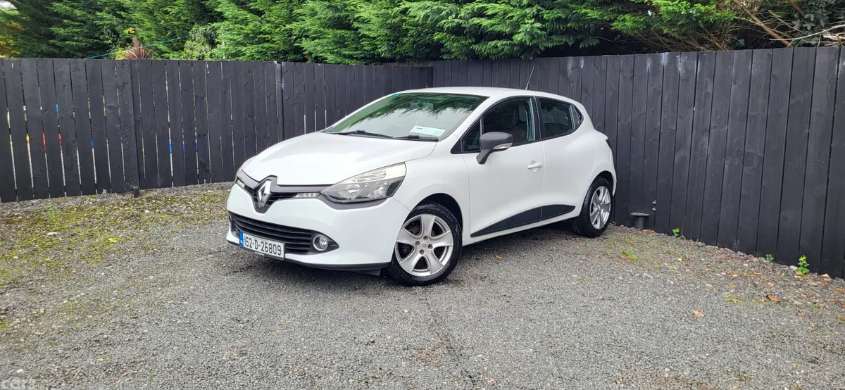 Renault Clio Hatchback, Petrol, 2015, White