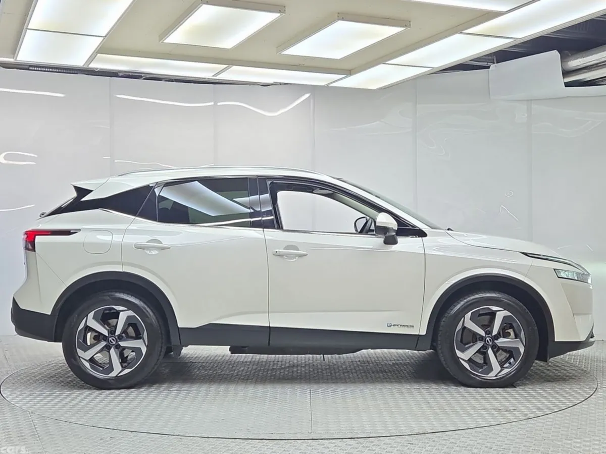 Nissan Qashqai MPV, Petrol, 2024, White