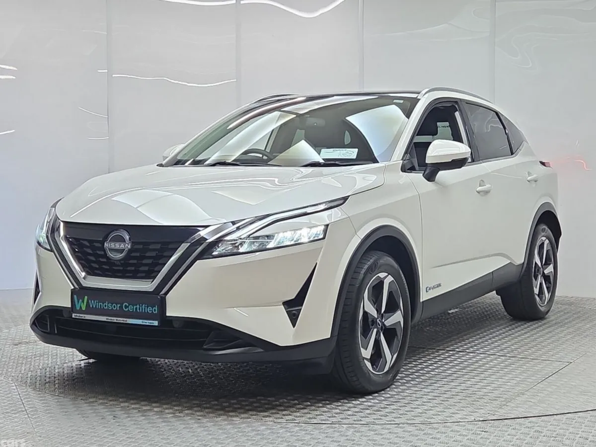 Nissan Qashqai MPV, Petrol, 2024, White
