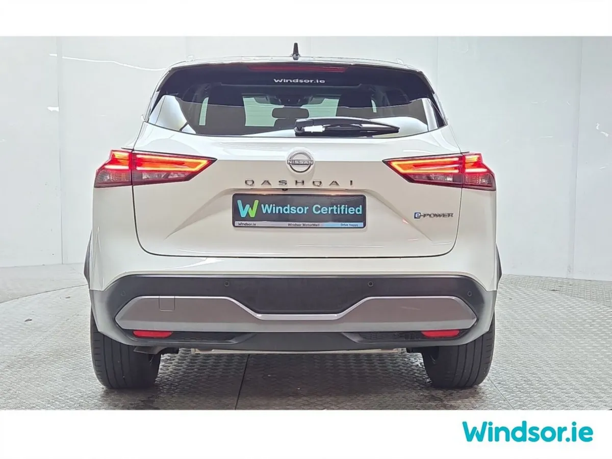 Nissan Qashqai MPV, Petrol Hybrid, 2023, White