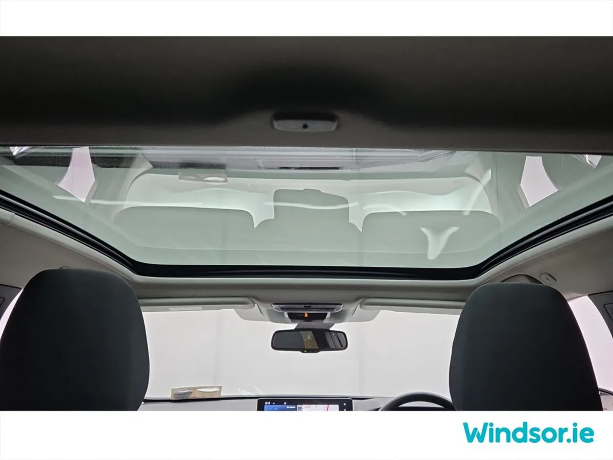 Nissan Qashqai MPV, Petrol Hybrid, 2023, White