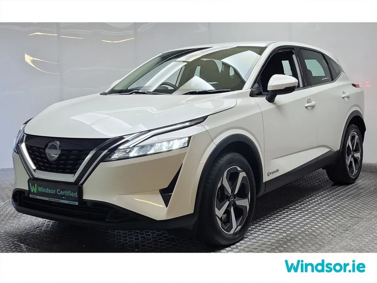 Nissan Qashqai MPV, Petrol Hybrid, 2024, White