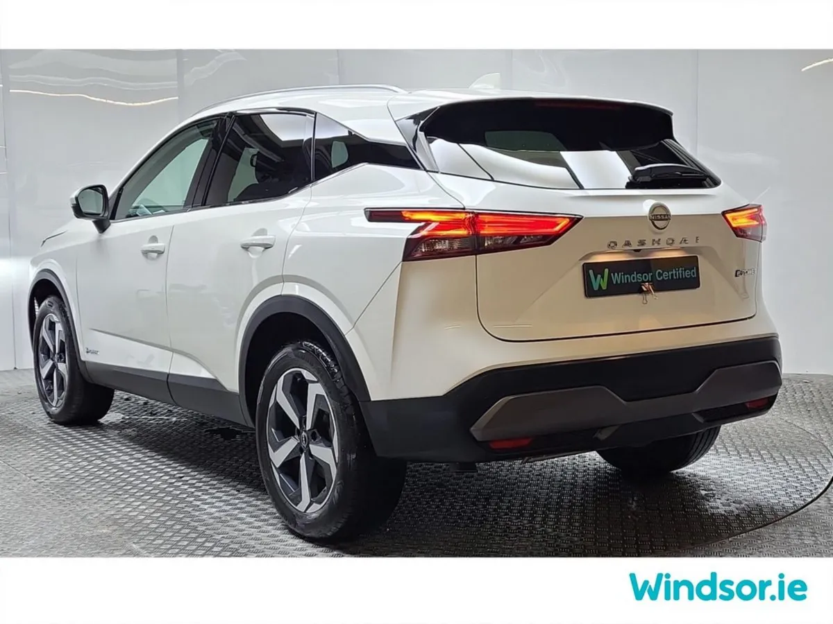 Nissan Qashqai MPV, Petrol Hybrid, 2024, White