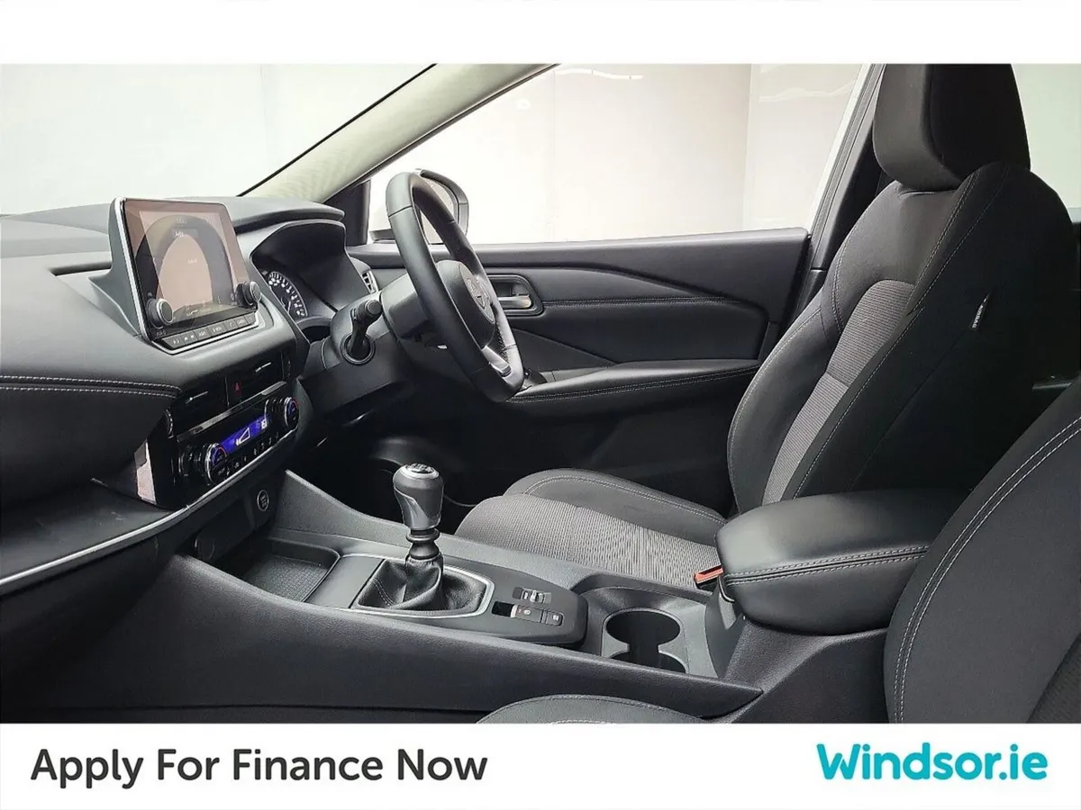Nissan Qashqai MPV, Petrol, 2024, White