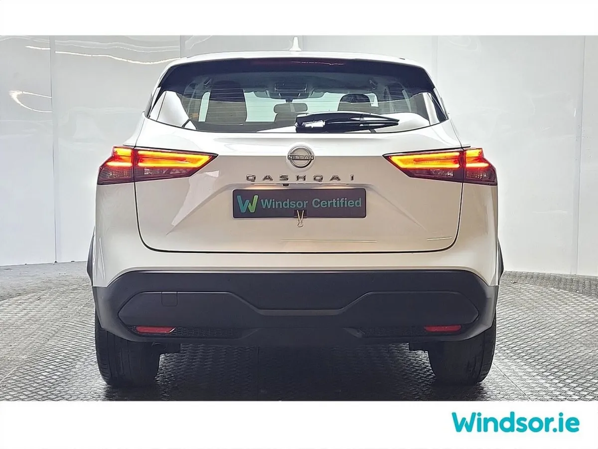 Nissan Qashqai MPV, Petrol, 2024, White