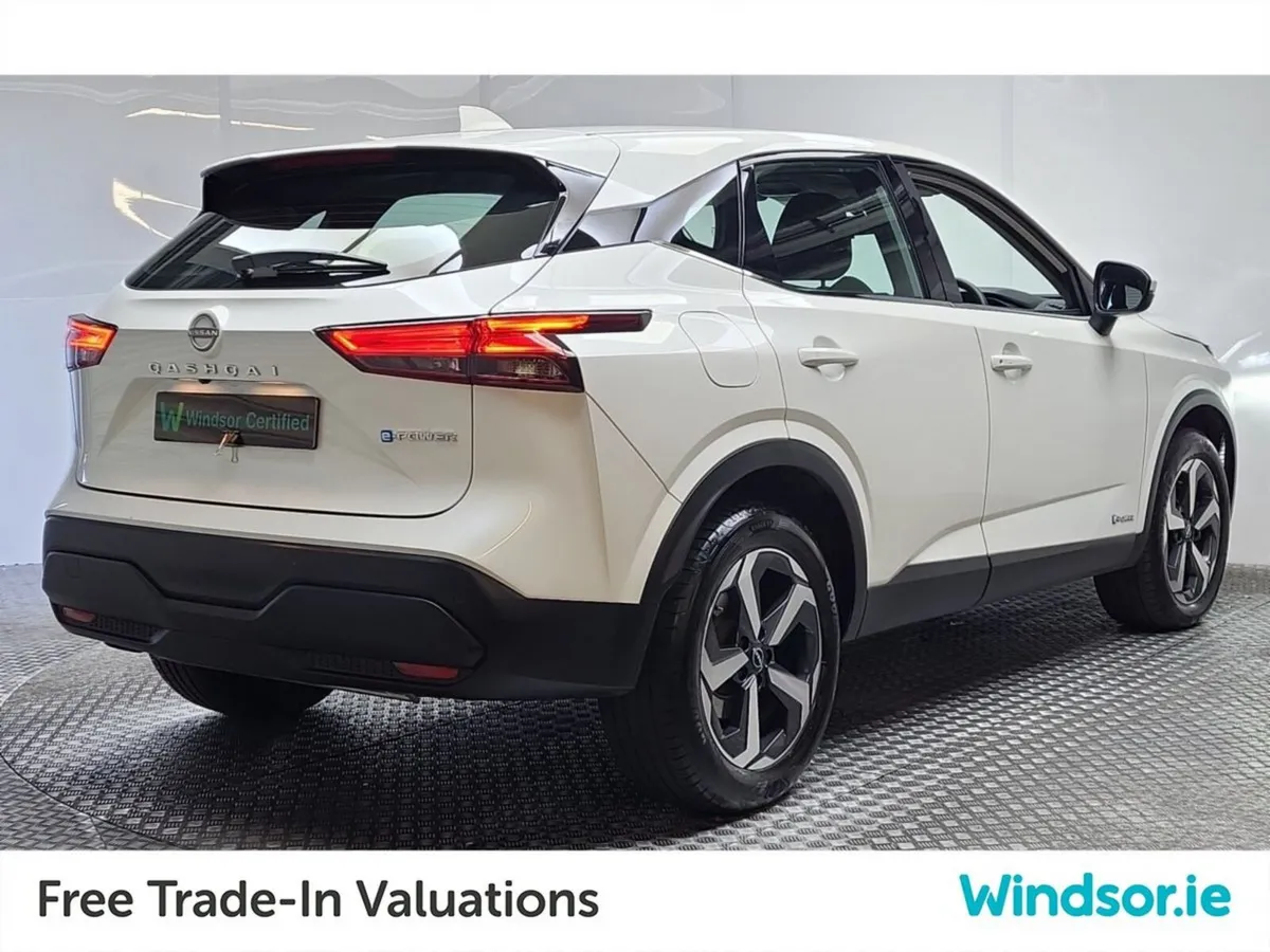 Nissan Qashqai MPV, Petrol Hybrid, 2024, White