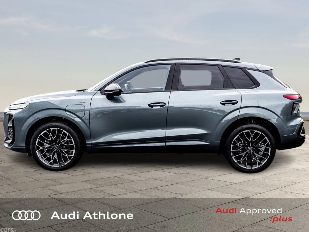 Audi Q3 SUV, Petrol Plug-in Hybrid, 2026, Green