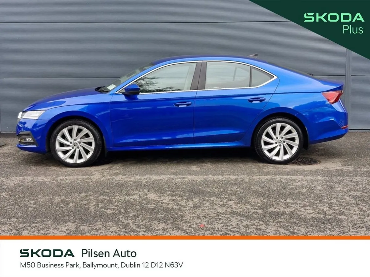 Skoda Octavia Saloon, Diesel, 2024, Blue