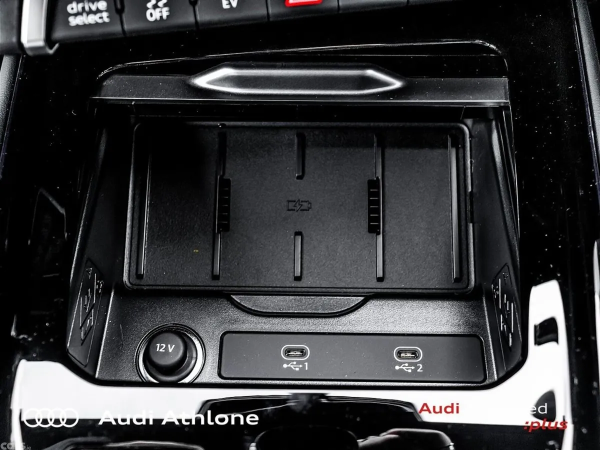 Audi Q3 SUV, Petrol Plug-in Hybrid, 2026, Green