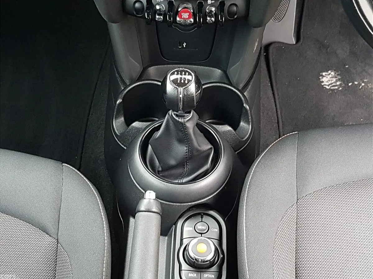 Mini Cooper Hatchback, Petrol, 2019, Blue