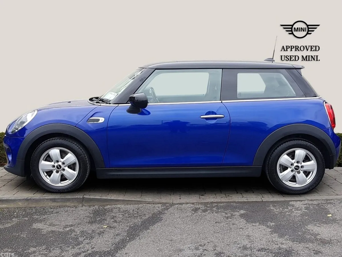 Mini Cooper Hatchback, Petrol, 2019, Blue