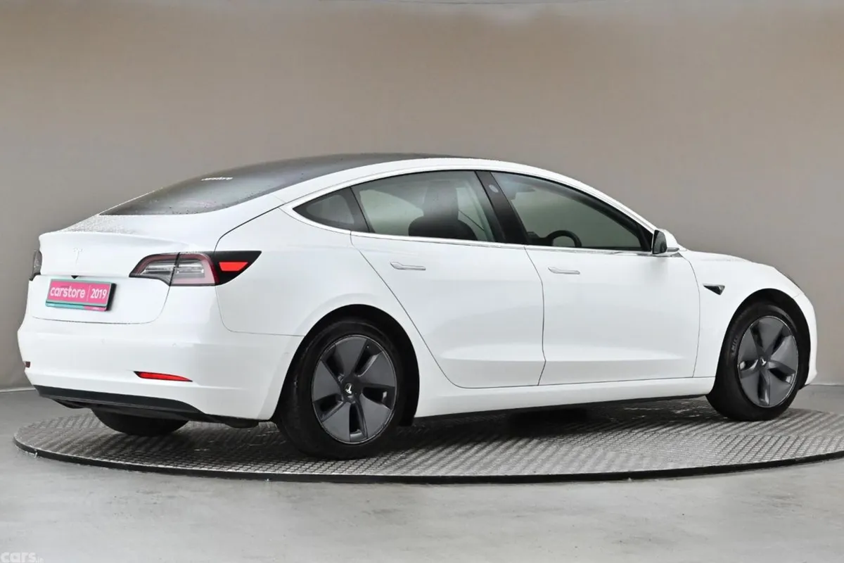 Tesla Model 3 Saloon, Electric, 2019, White