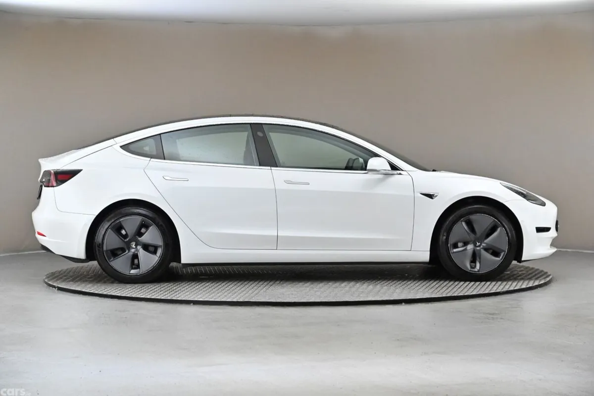 Tesla Model 3 Saloon, Electric, 2019, White