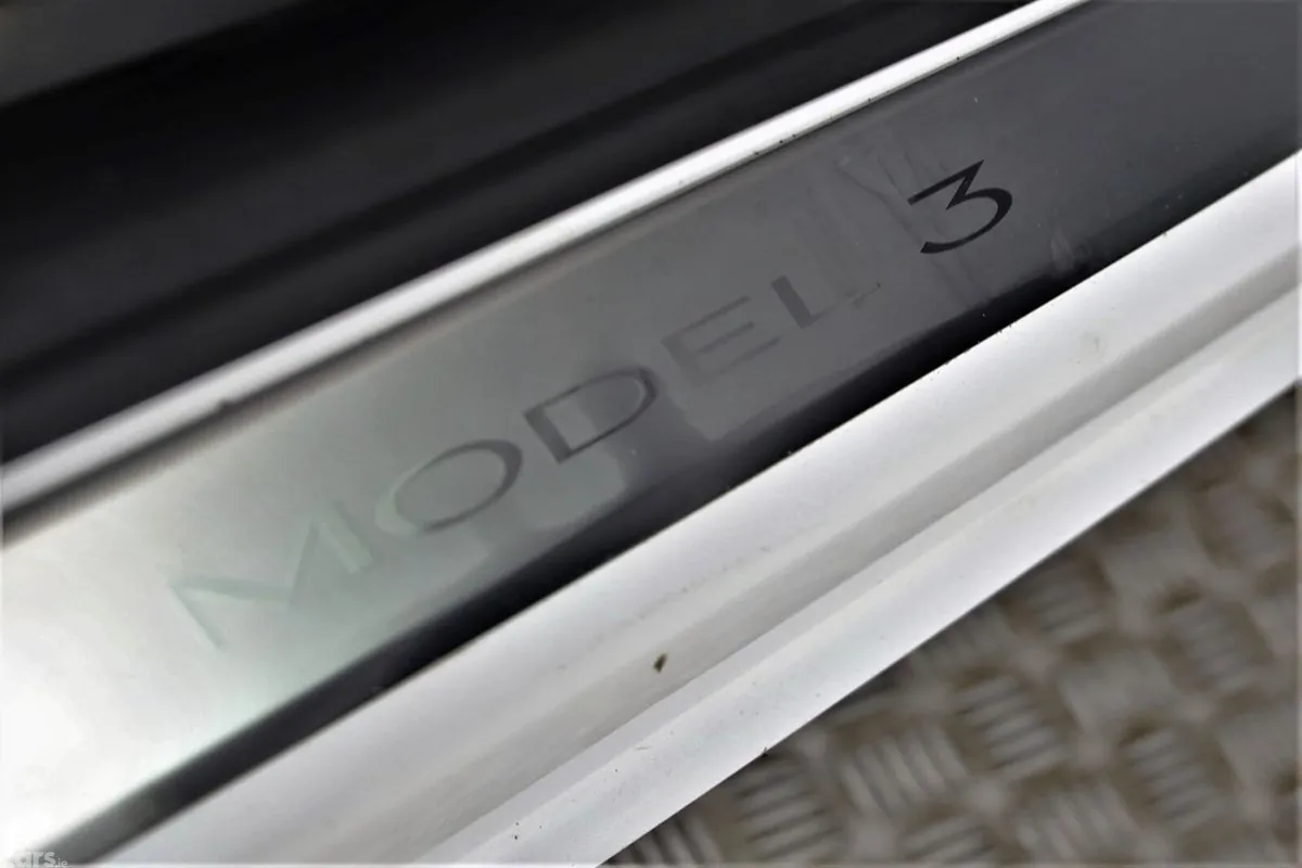 Tesla Model 3 Saloon, Electric, 2019, White