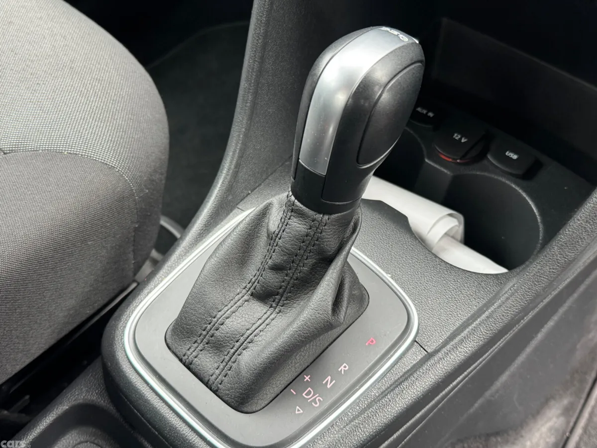 Volkswagen Polo Hatchback, Petrol, 2016, Red