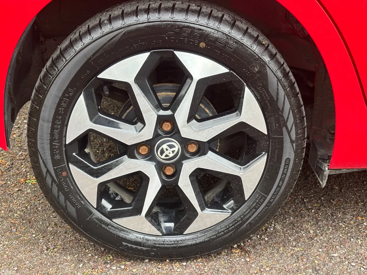 Toyota Aygo Hatchback, Petrol, 2019, Red