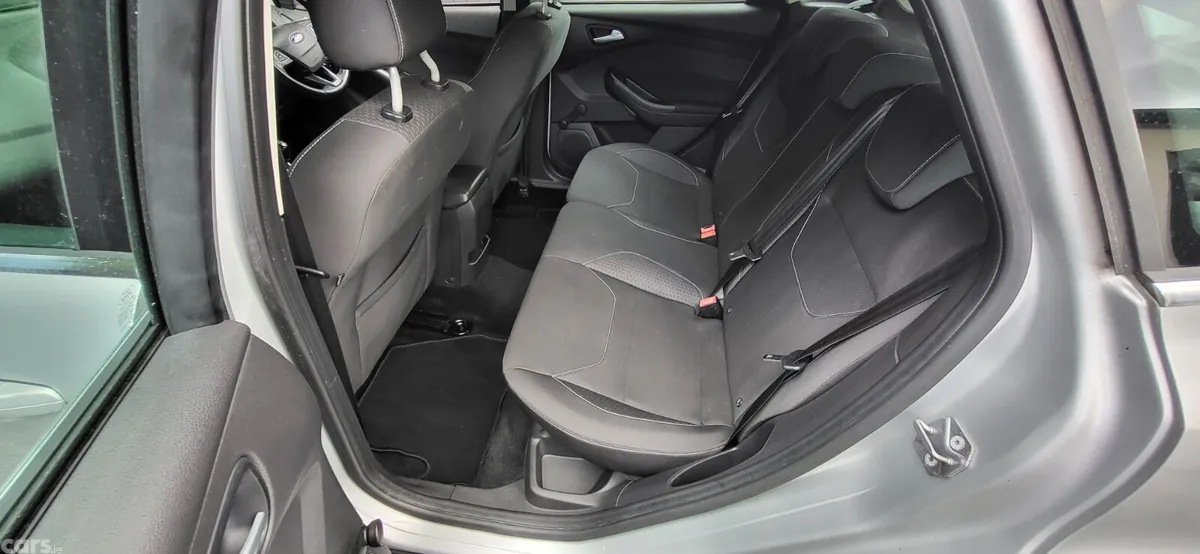 Ford Focus Hatchback, Diesel, 2015, Silver