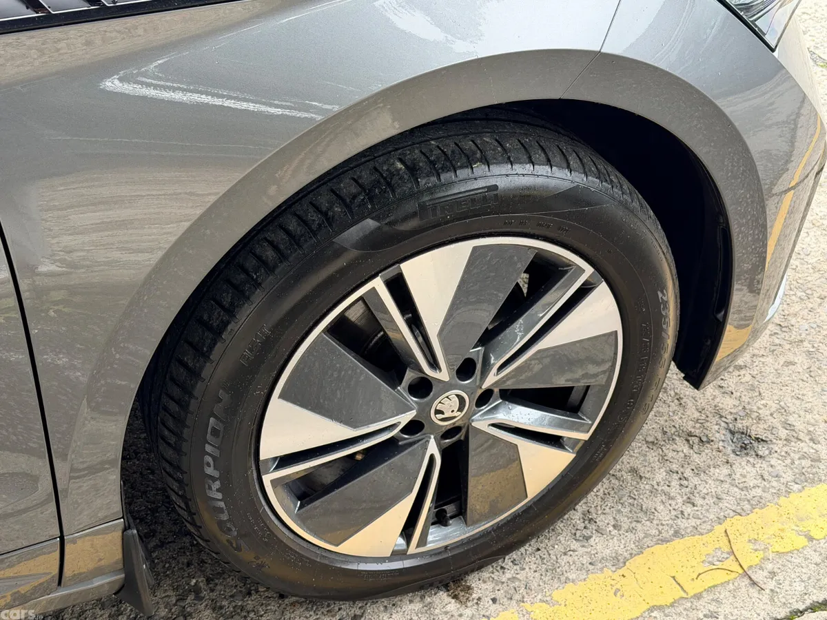 Skoda Enyaq Hatchback, Electric, 2023, Grey