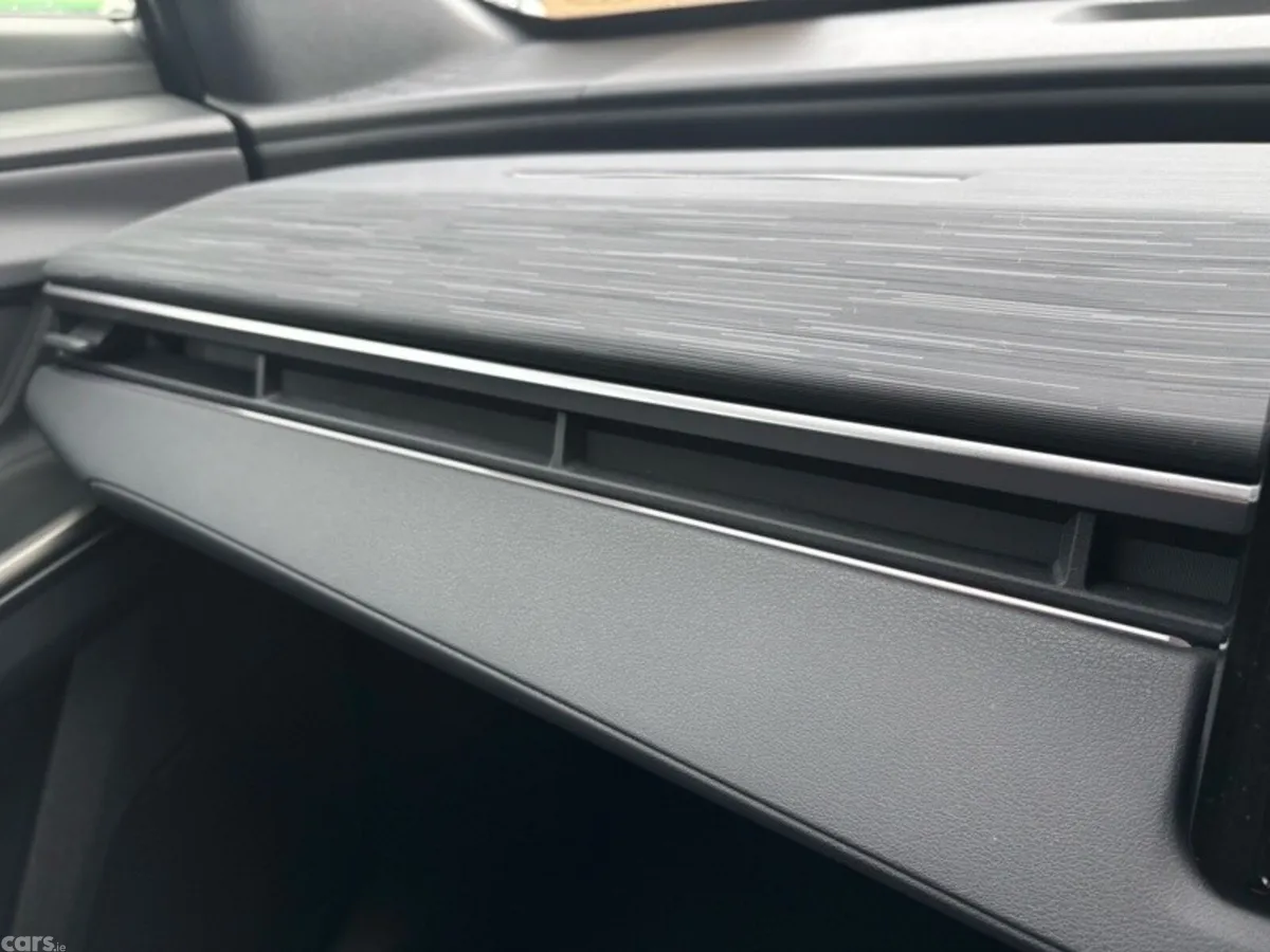 Toyota C-HR Estate, Electric, 2027, Black