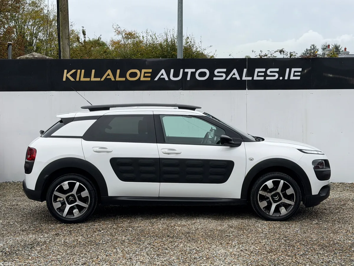 Citroen C4 Cactus Hatchback, Petrol, 2016, White