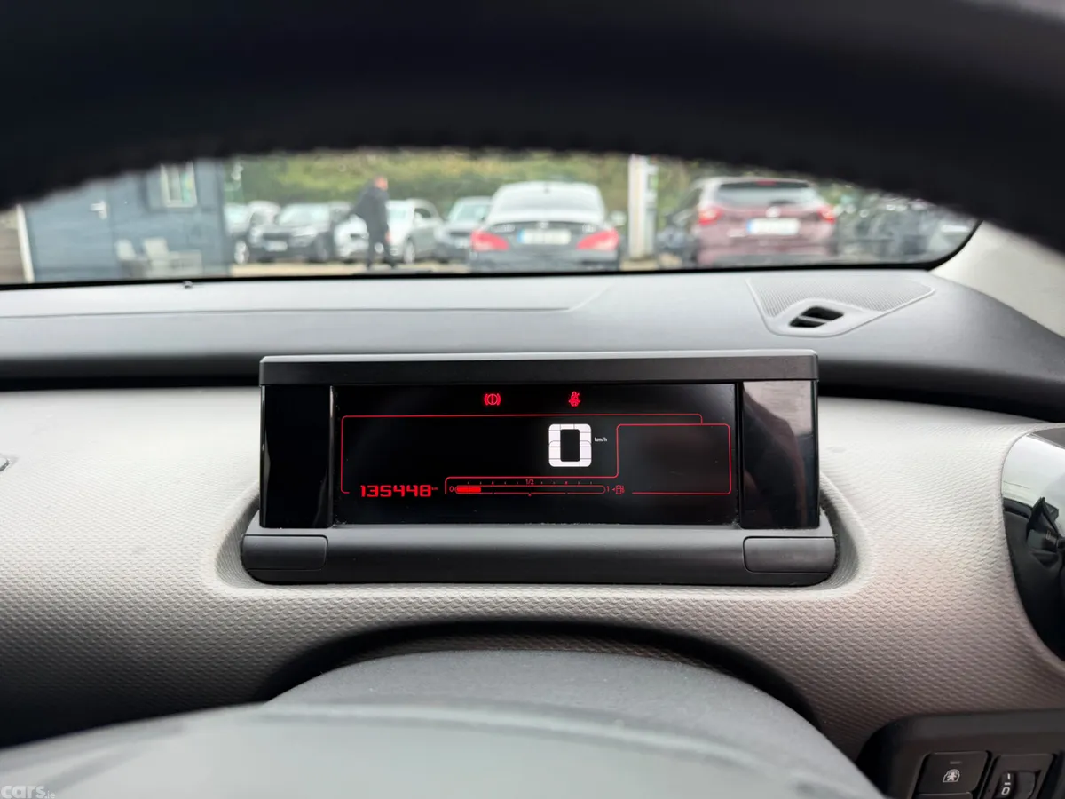 Citroen C4 Cactus Hatchback, Petrol, 2016, White