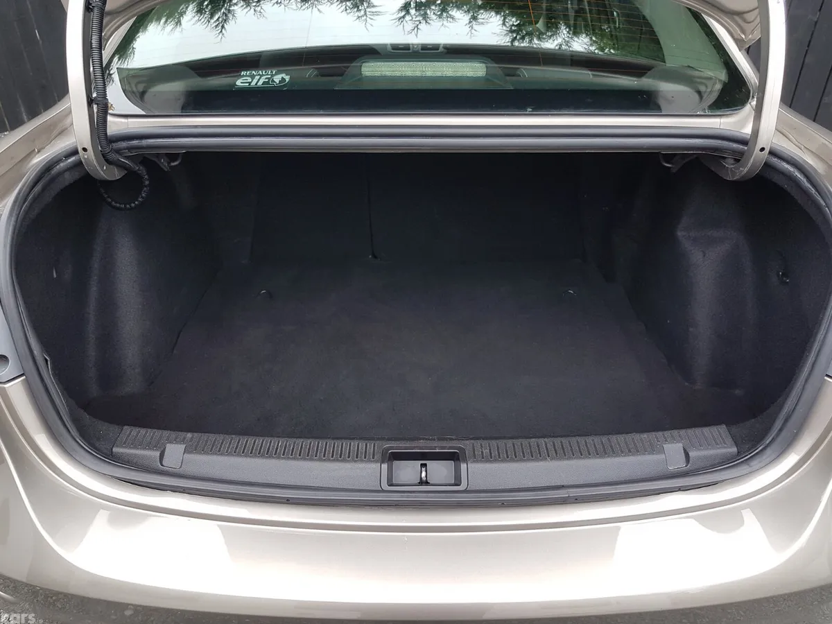 Renault Fluence Saloon, Diesel, 2016, Gold