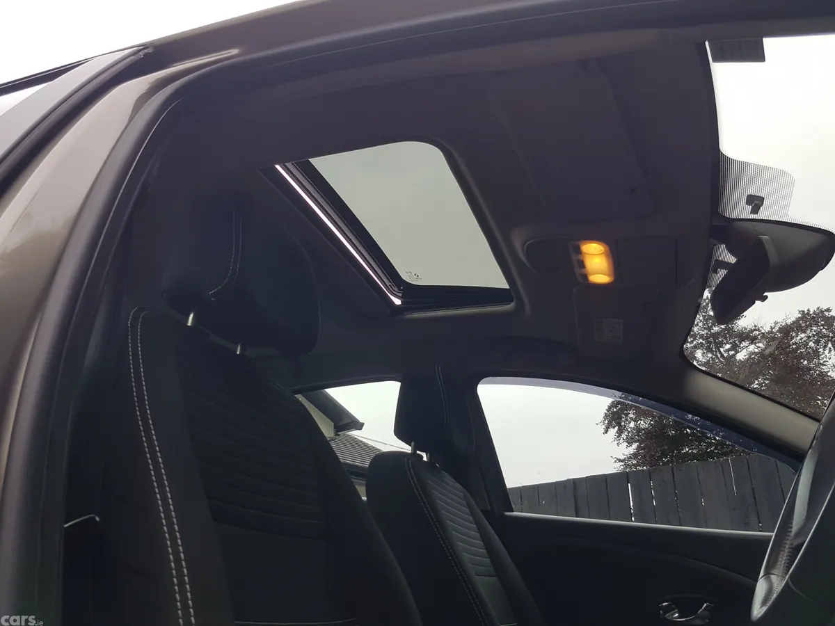 Renault Fluence Saloon, Diesel, 2016, Gold