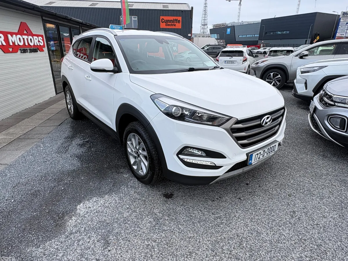 Hyundai Tucson SUV, Petrol, 2017, White