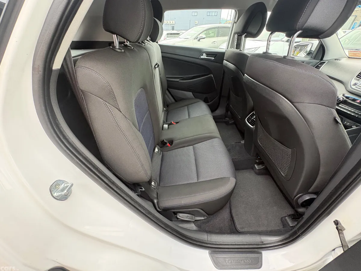 Hyundai Tucson SUV, Petrol, 2017, White