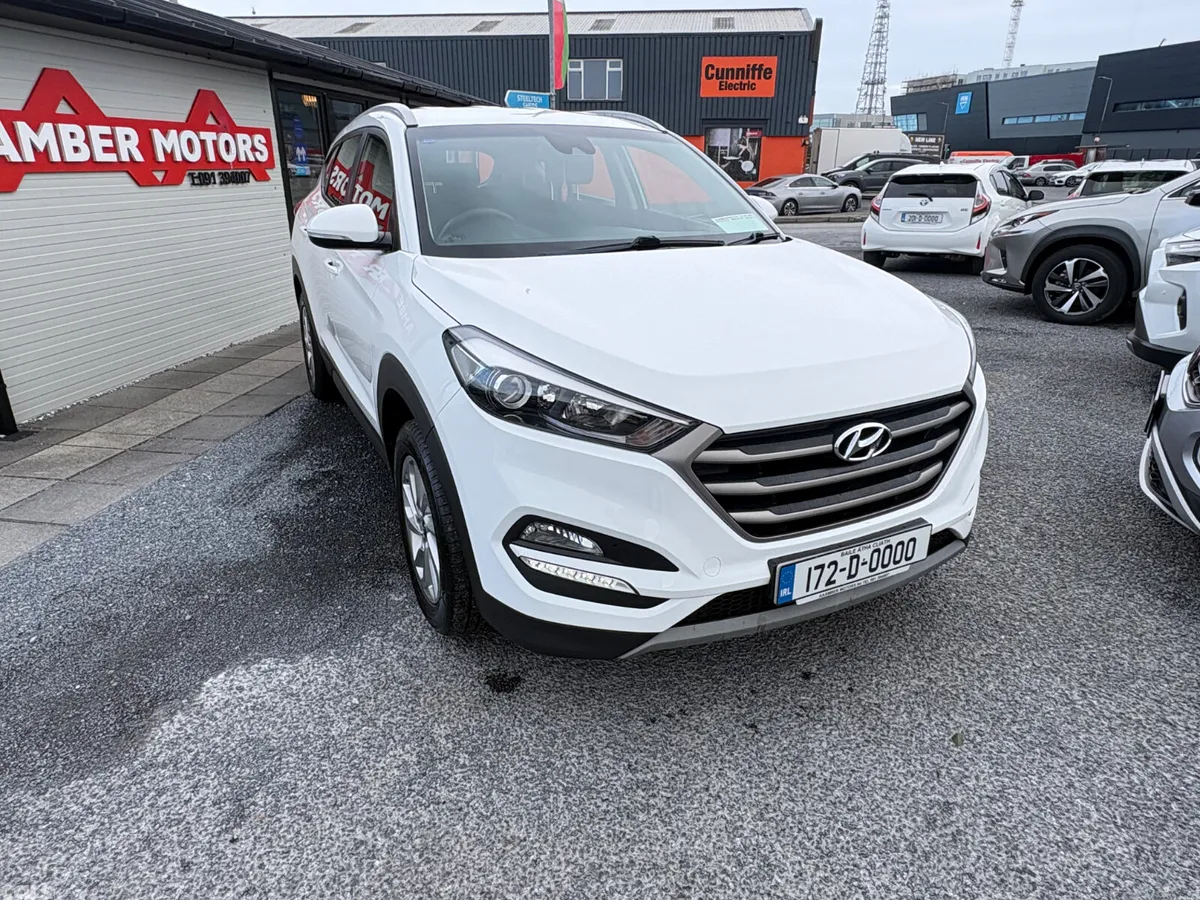 Hyundai Tucson SUV, Petrol, 2017, White
