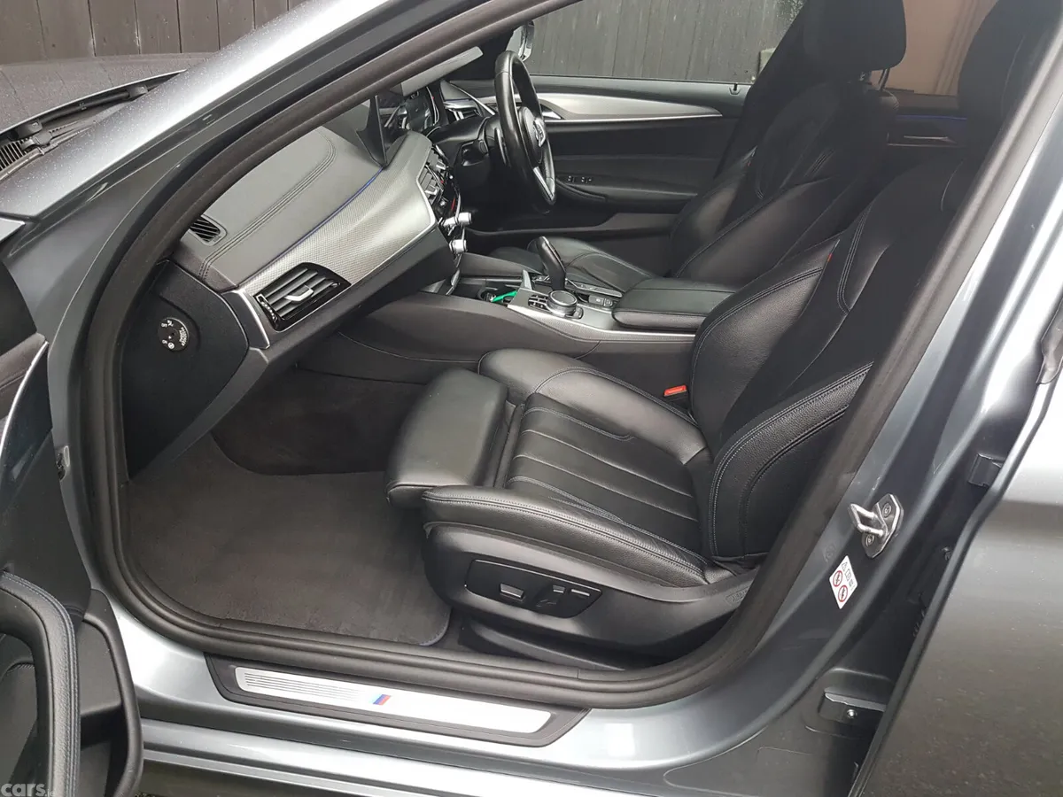 BMW 5-Series Saloon, Petrol Plug-in Hybrid, 2018, Blue