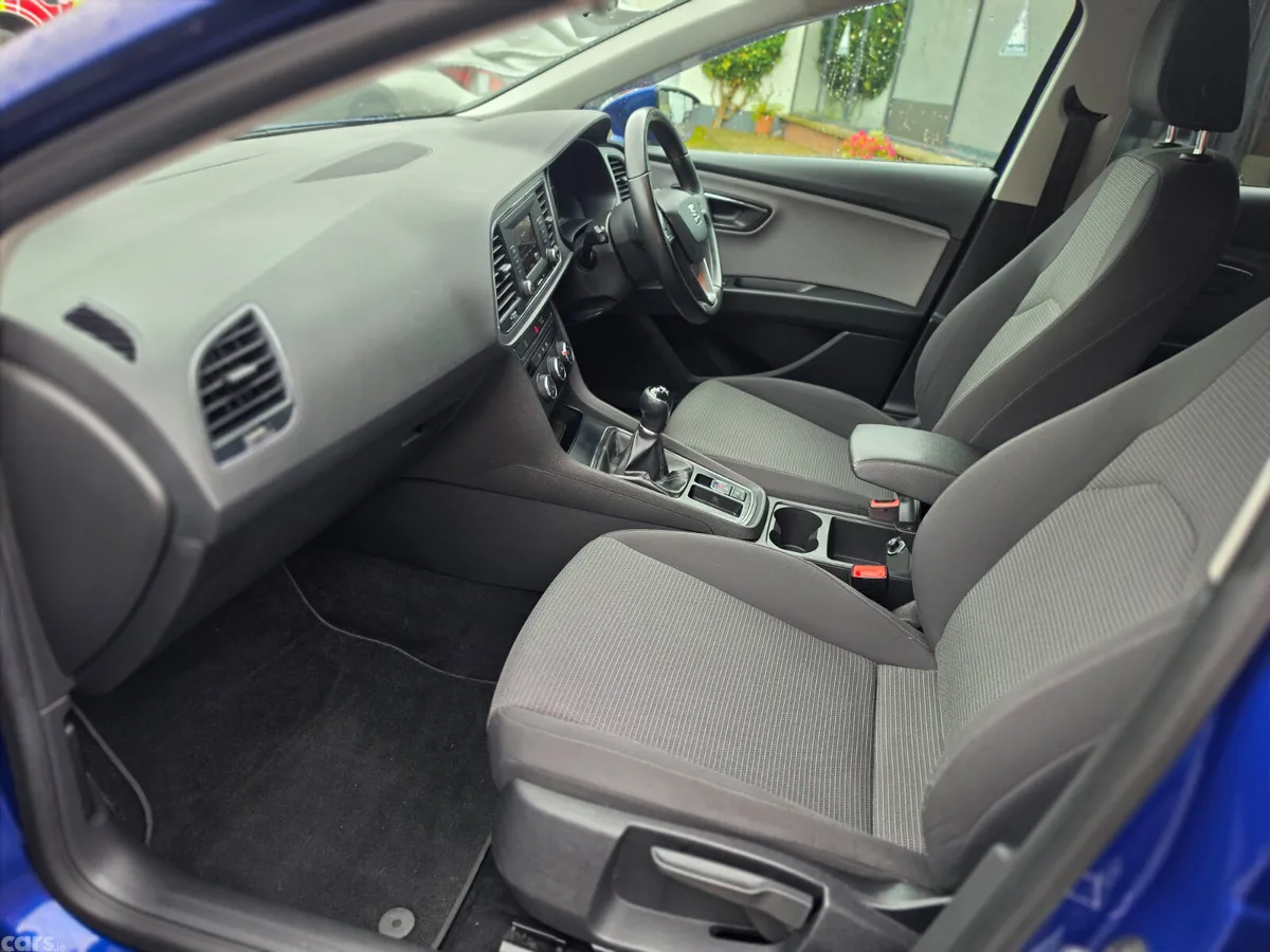 SEAT Leon Hatchback, Diesel, 2018, Blue