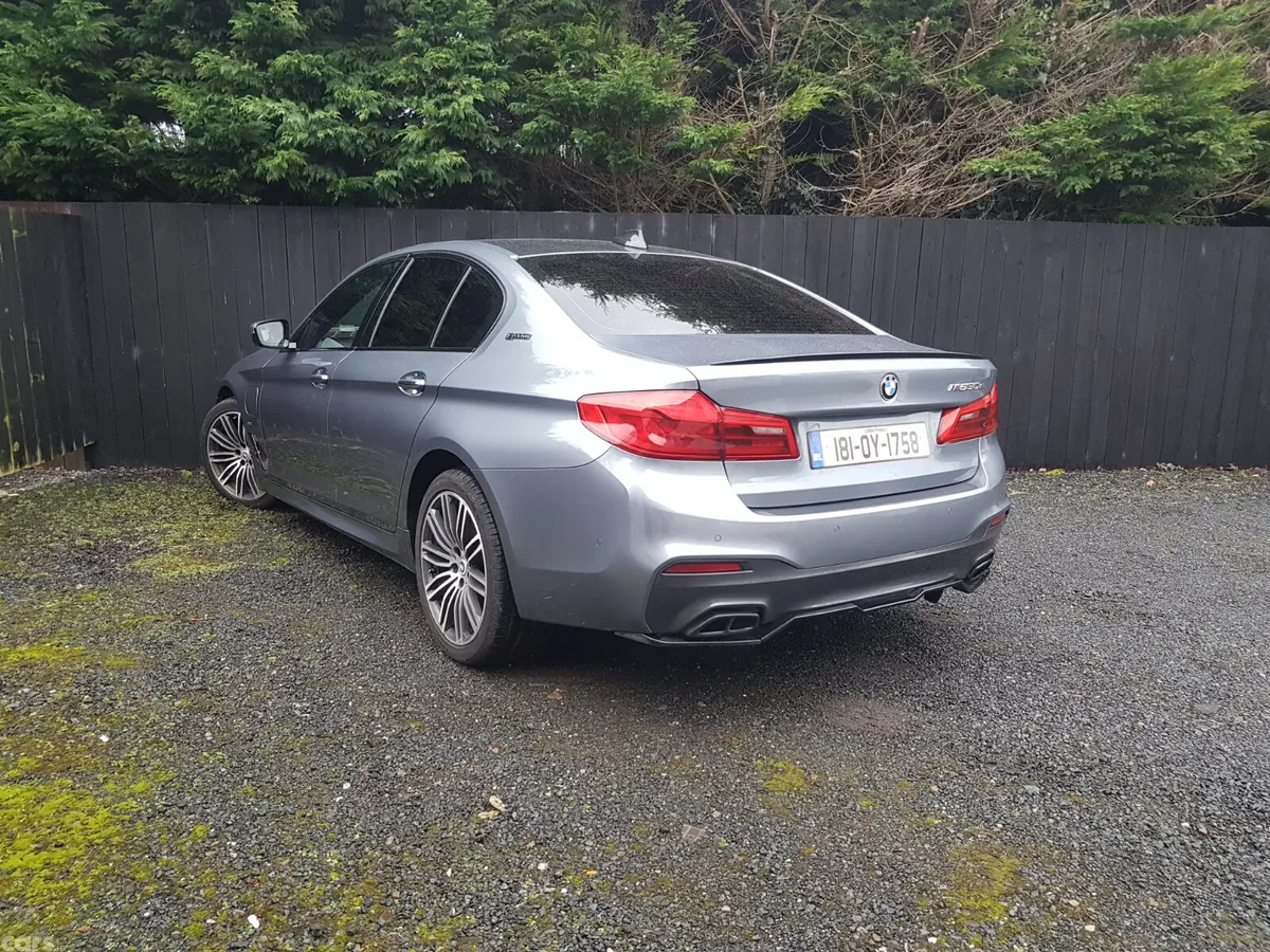 BMW 5-Series Saloon, Petrol Plug-in Hybrid, 2018, Blue