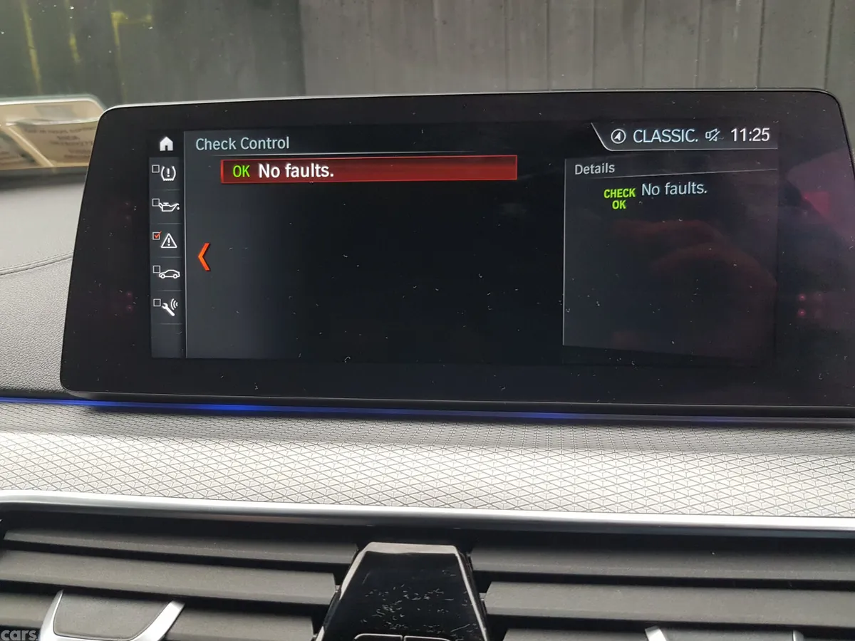 BMW 5-Series Saloon, Petrol Plug-in Hybrid, 2018, Blue