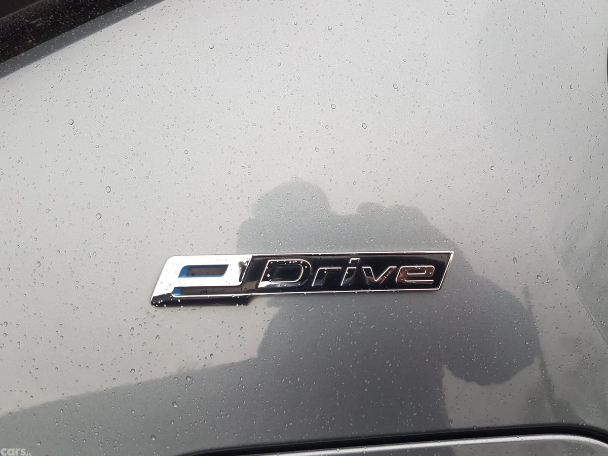 BMW 5-Series Saloon, Petrol Plug-in Hybrid, 2018, Blue