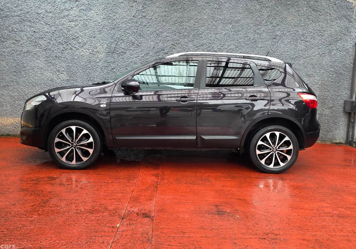 Nissan Qashqai Hatchback, Diesel, 2012, Black