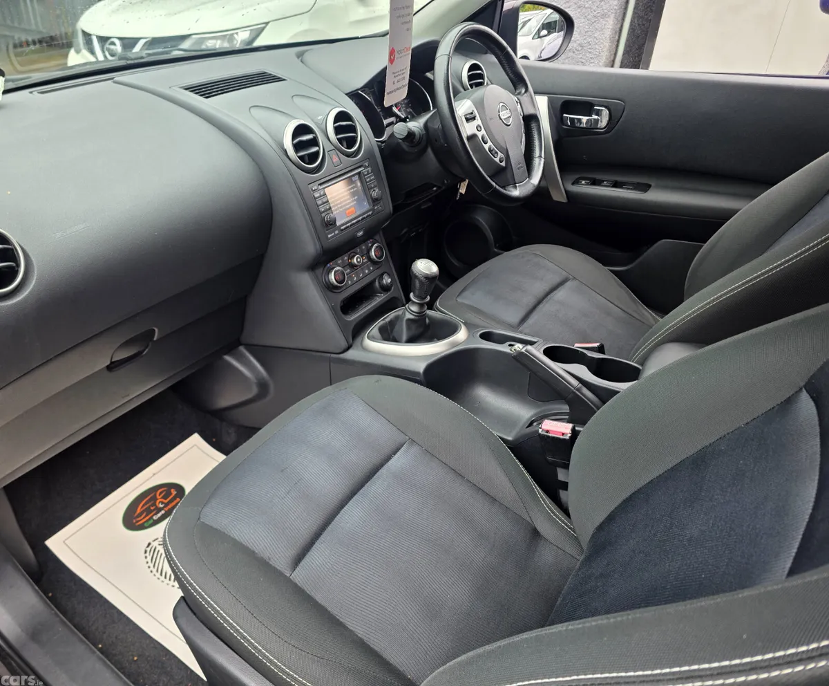 Nissan Qashqai Hatchback, Diesel, 2012, Black