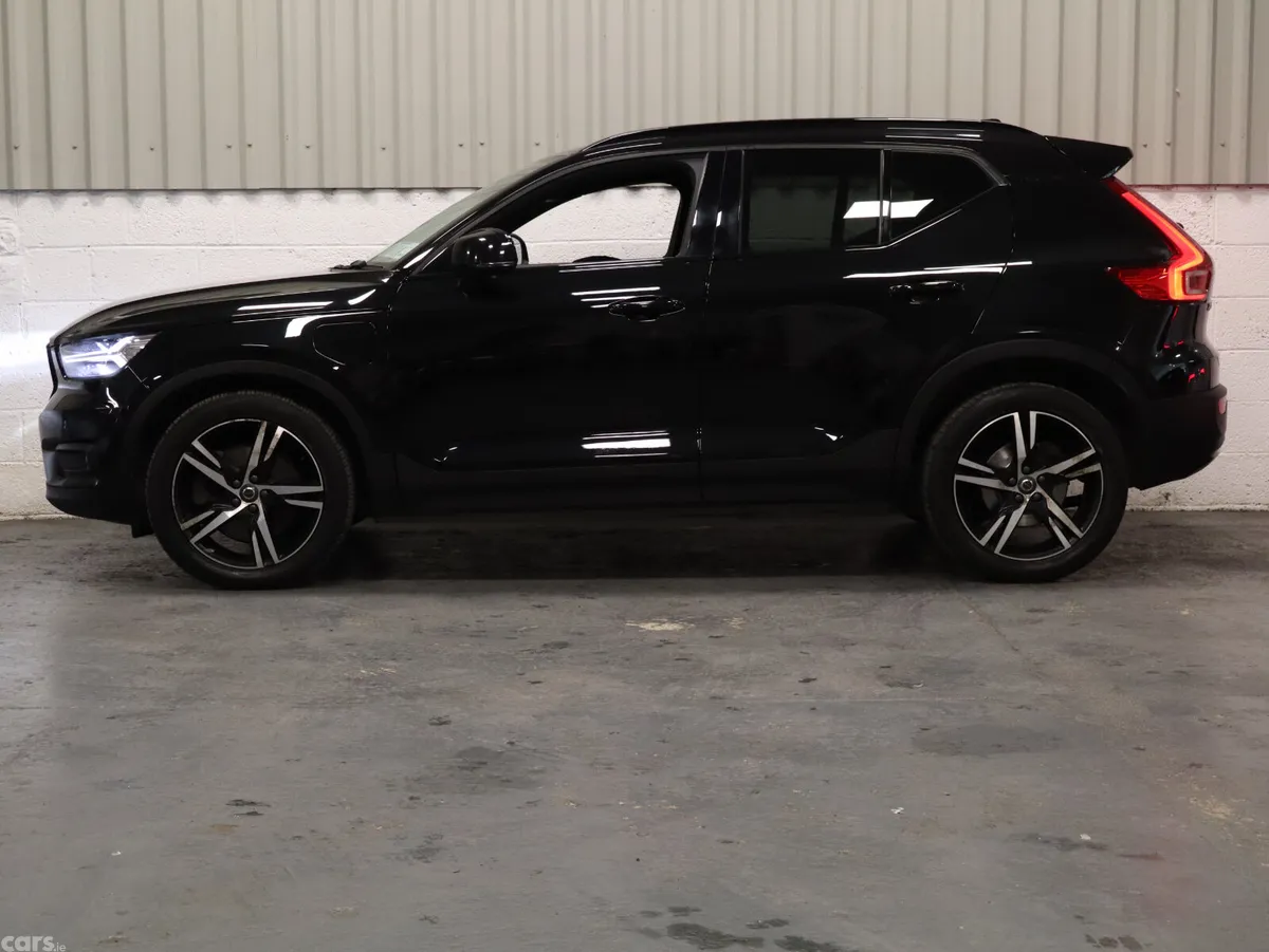 Volvo XC40 Estate, Petrol Plug-in Hybrid, 2020, Black