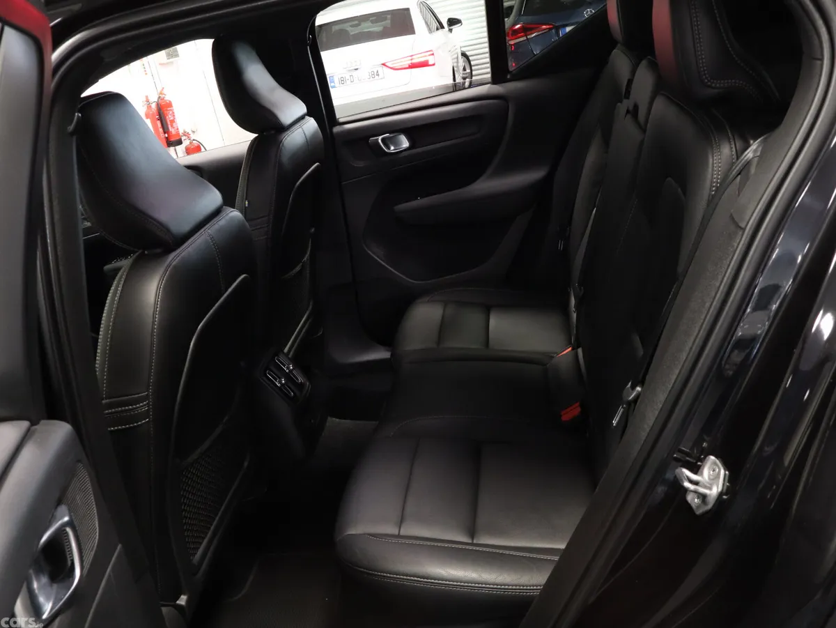 Volvo XC40 Estate, Petrol Plug-in Hybrid, 2020, Black