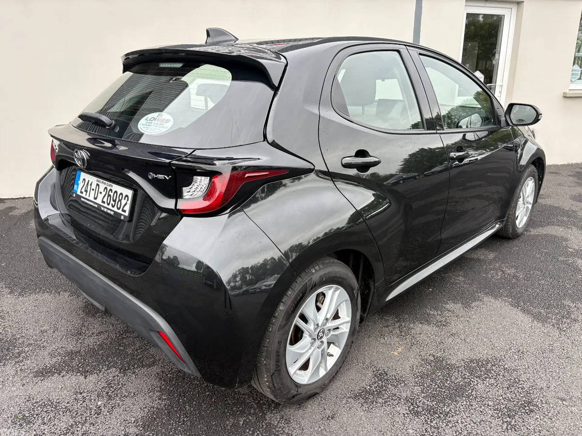 Toyota Yaris Hatchback, Petrol Hybrid, 2024, Black