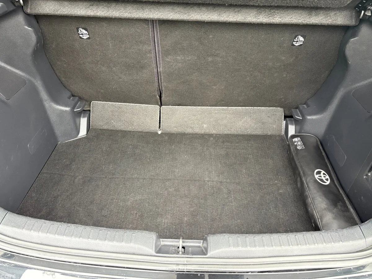 Toyota Yaris Hatchback, Petrol Hybrid, 2024, Black
