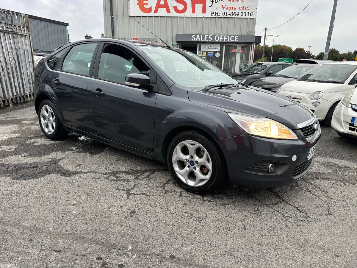 Ford Focus Hatchback, Diesel, 2011, Grey
