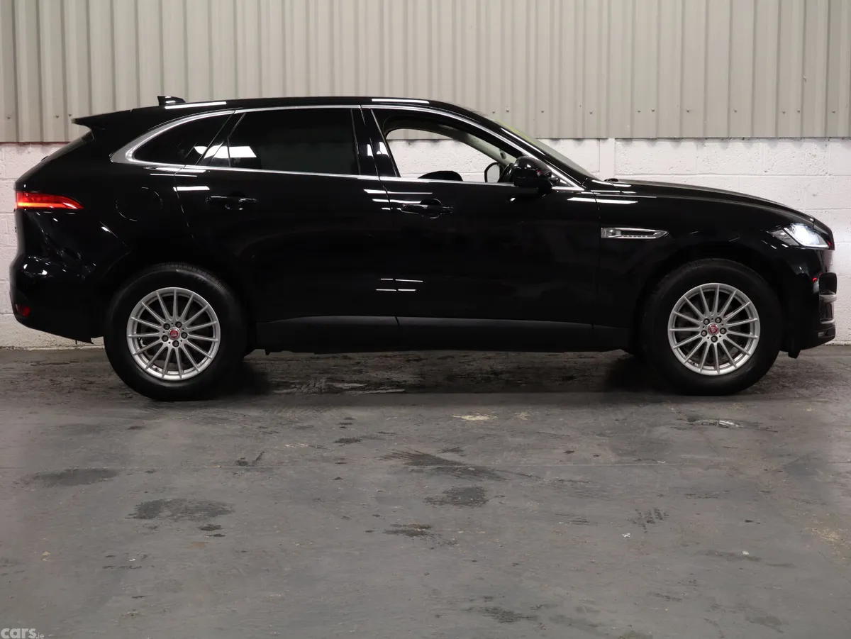 Jaguar F-Pace SUV, Diesel, 2019, Black