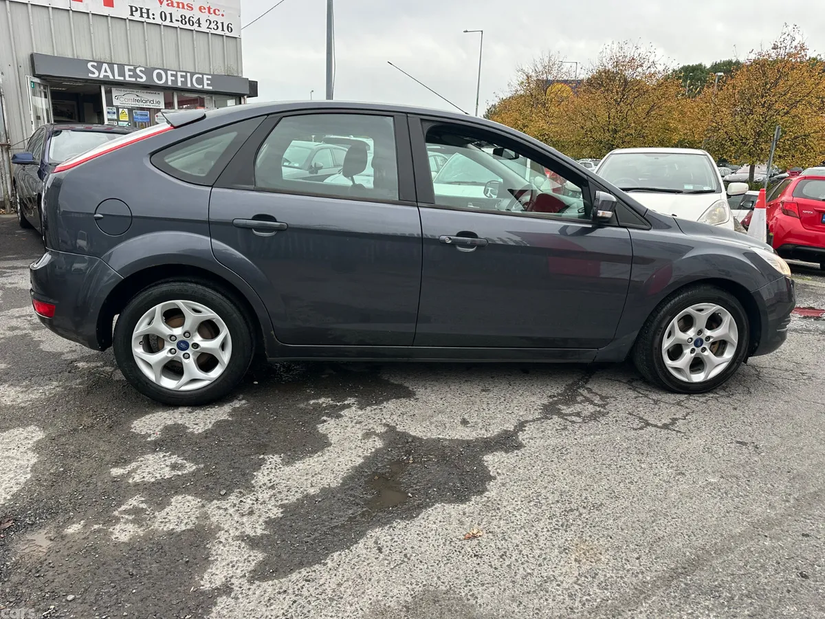 Ford Focus Hatchback, Diesel, 2011, Grey
