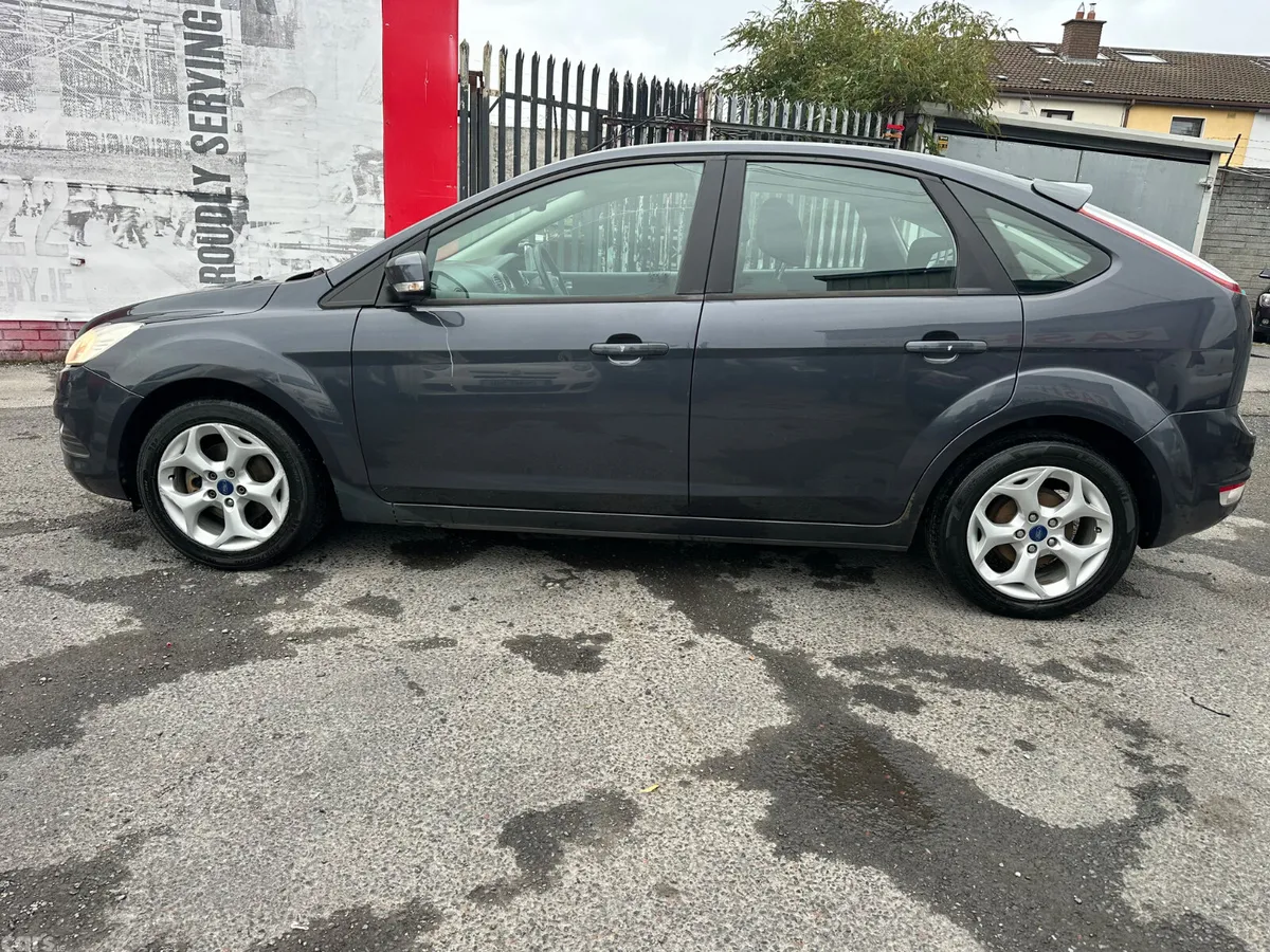 Ford Focus Hatchback, Diesel, 2011, Grey