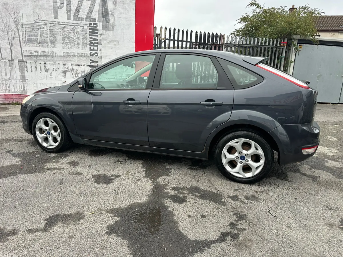 Ford Focus Hatchback, Diesel, 2011, Grey